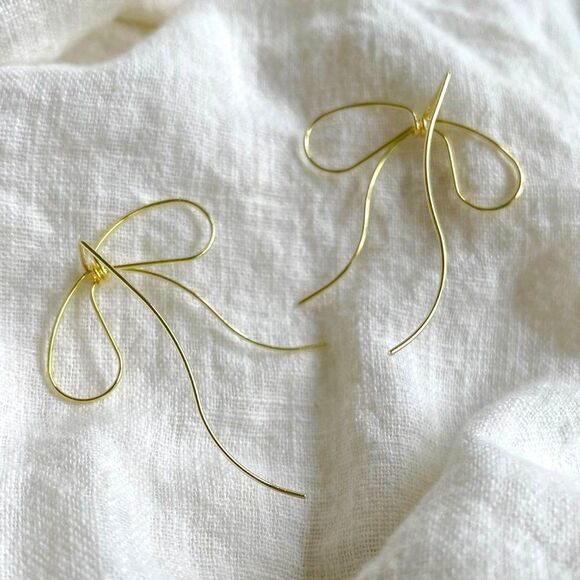 Elegant Minimalist Golden Bow Dangle Earrings Metal Drop Earrings Casual Gift - Picture 2 of 7